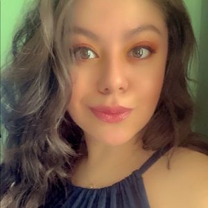 Meet your Posher, Jasmin